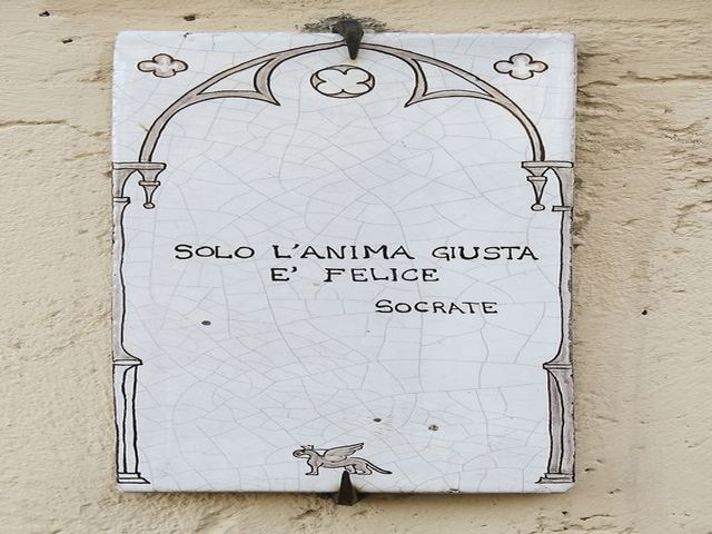 Solo l'anima giusta è felice. (Socrate)