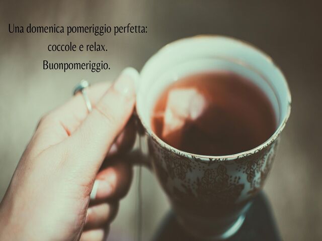 Una domenica pomeriggio perfetta:coccole e relax. Buonpomeriggio.