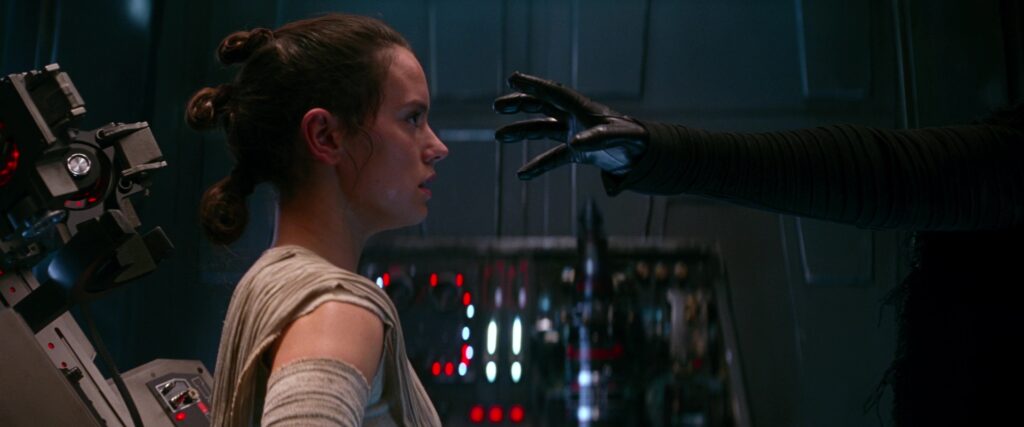 Kylo Ren usa la Forza per sondare la mente di Rey