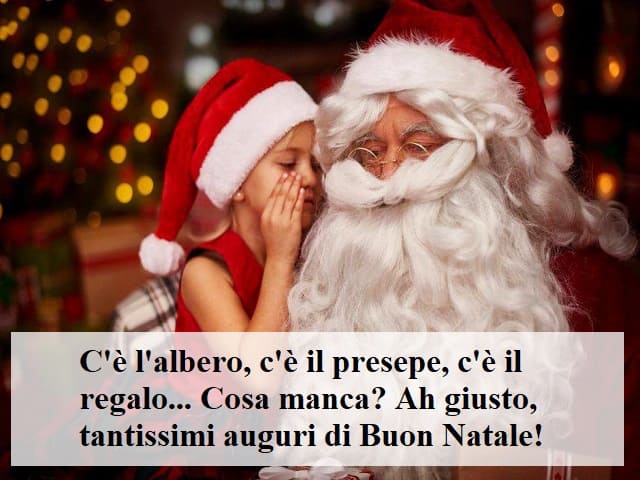 C'è l'albero, c'è il presepe, c'è il regalo... Cosa manca? Ah giusto, tantissimi auguri di Buon Natale!