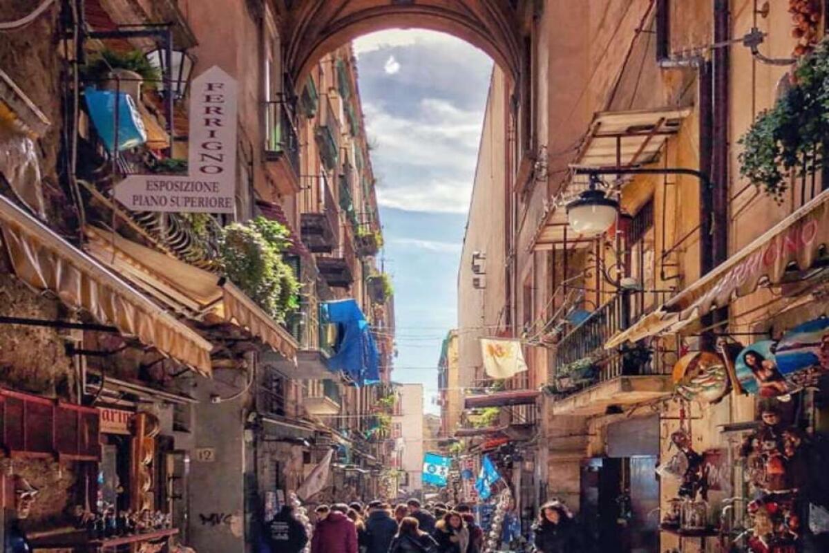 San Gregorio Armeno: curiosità e informazioni sulla via dei presepi e non solo - 