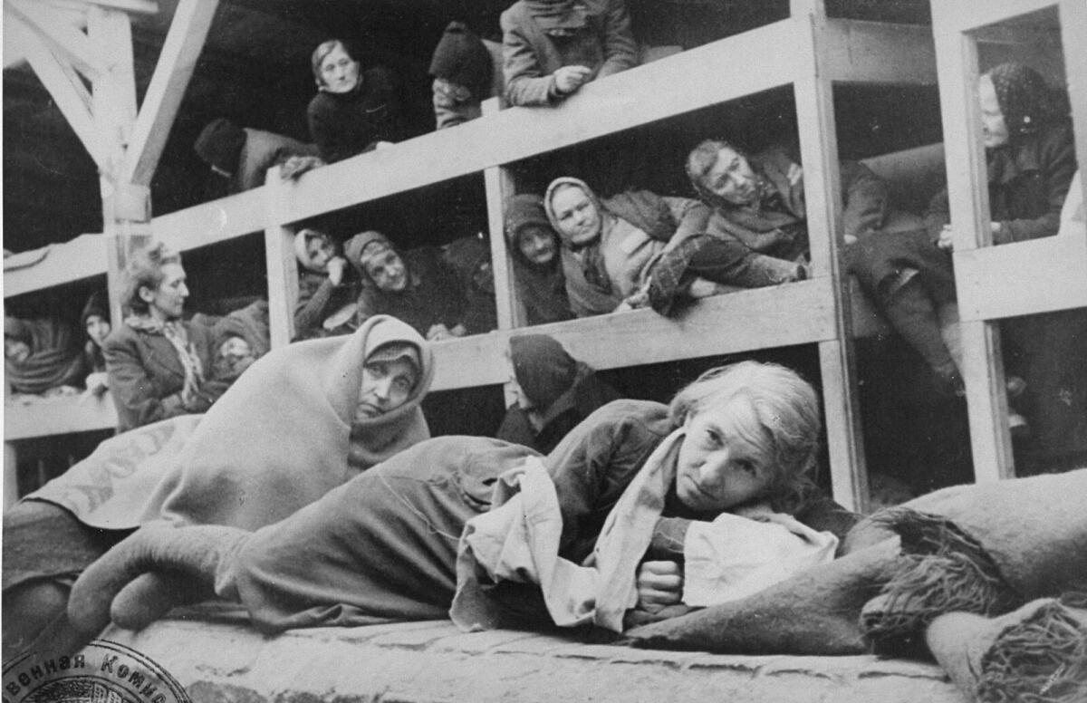 Mestruazioni durante l'olocausto: se questa è una donna - 