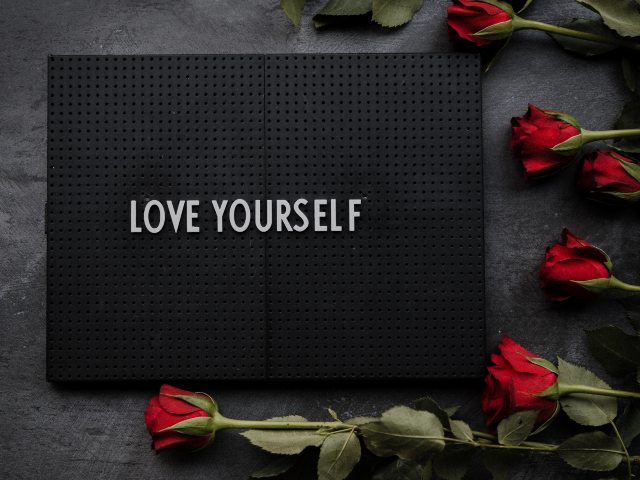 Love yourself (Ama te stesso)