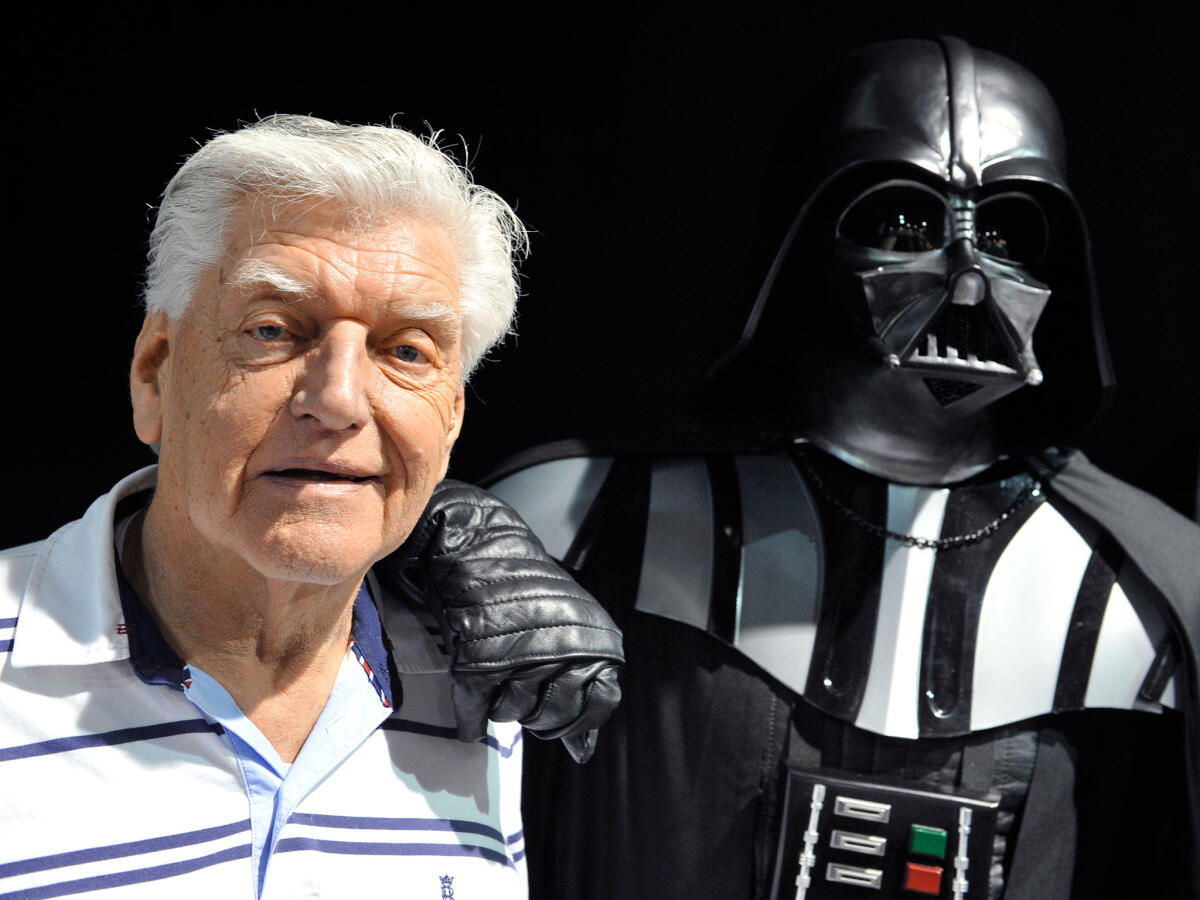 E' morto David Prowse, il leggendario primo interprete di Darth Vader - David Prowse, l'attore che ha interpretato fisicamente Darth Vader.
Da: letraslibres