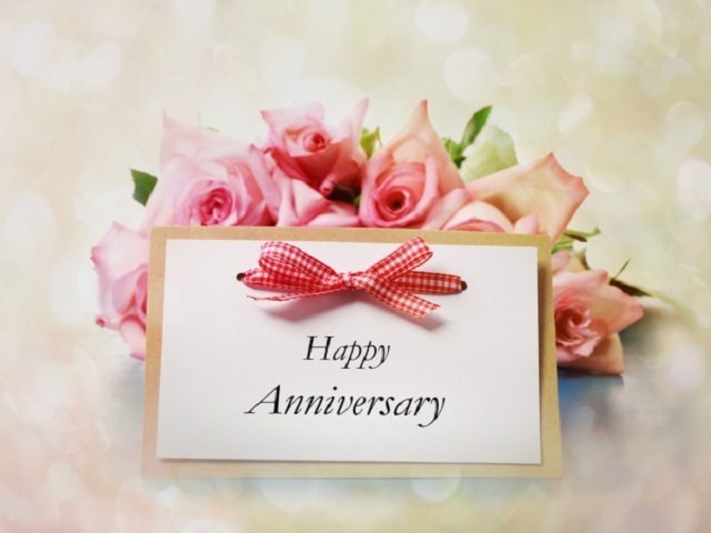 Happy annivesary (felice anniversario)