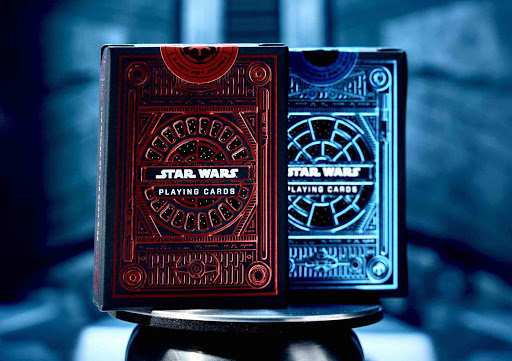 Gli splendidi mazzi tematici Light Side e Dark Side