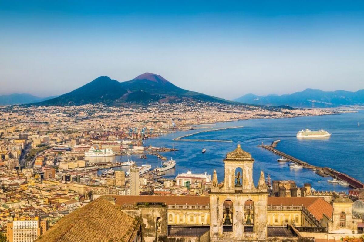 Cosa vedere a Napoli in un giorno:  l'itinerario personalizzato per la tua visita - 