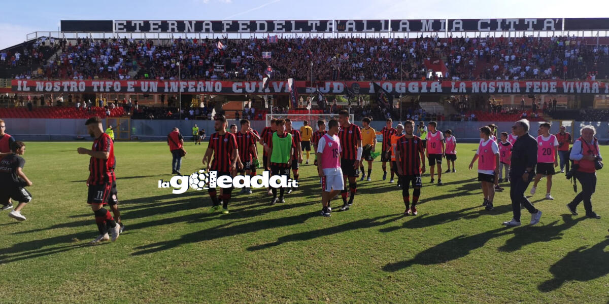Foggia, ancora striscioni davanti allo Zaccheria (FOTO) - Foggia-Agropoli, foto di Mario Mescia per lagoleada.it