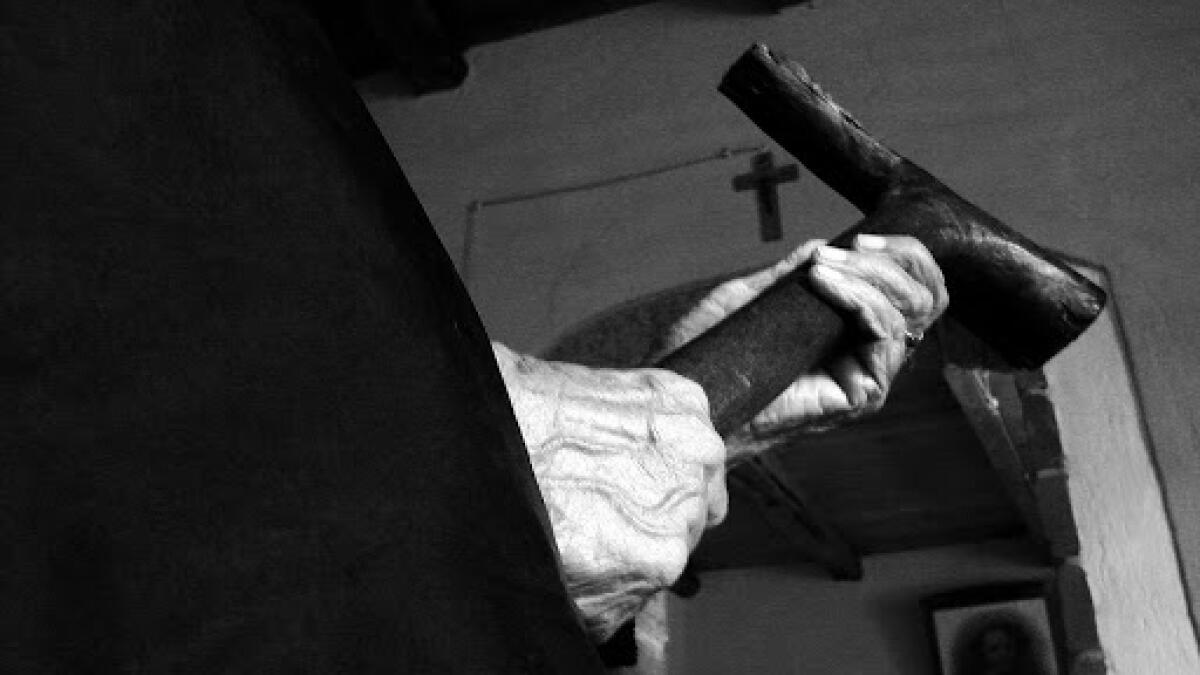 S'accabadora: la donna sarda che poneva fine alla vita - 