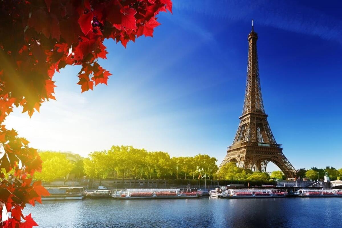 Torre Eiffel: orari, biglietti e curiosità sull'opera simbolo di Parigi - 