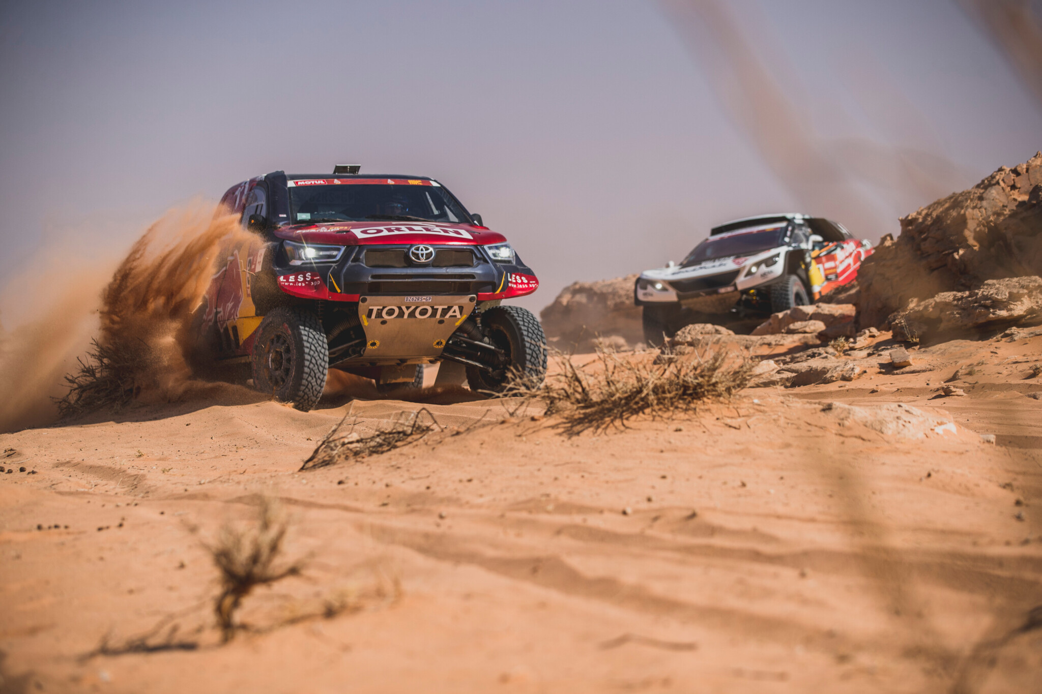 Przygonski in duello con un Peugeot della Ph Sport (Flavien Duhamel/Red Bull Content Pool)