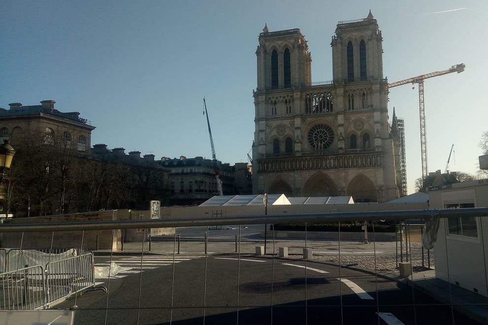 Notre Dame recintata