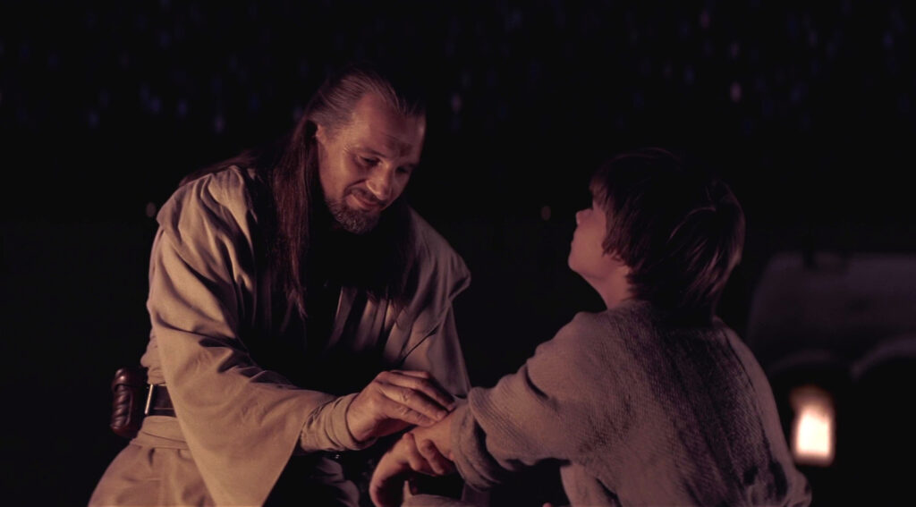 Qui-Gon preleva un campione di sangue ad Anakin