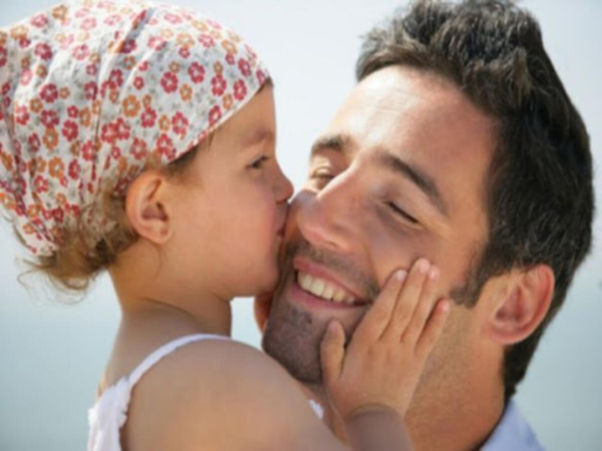 Poesie per il papà: 77 dediche per lui, immagini, canzoni e video - 
