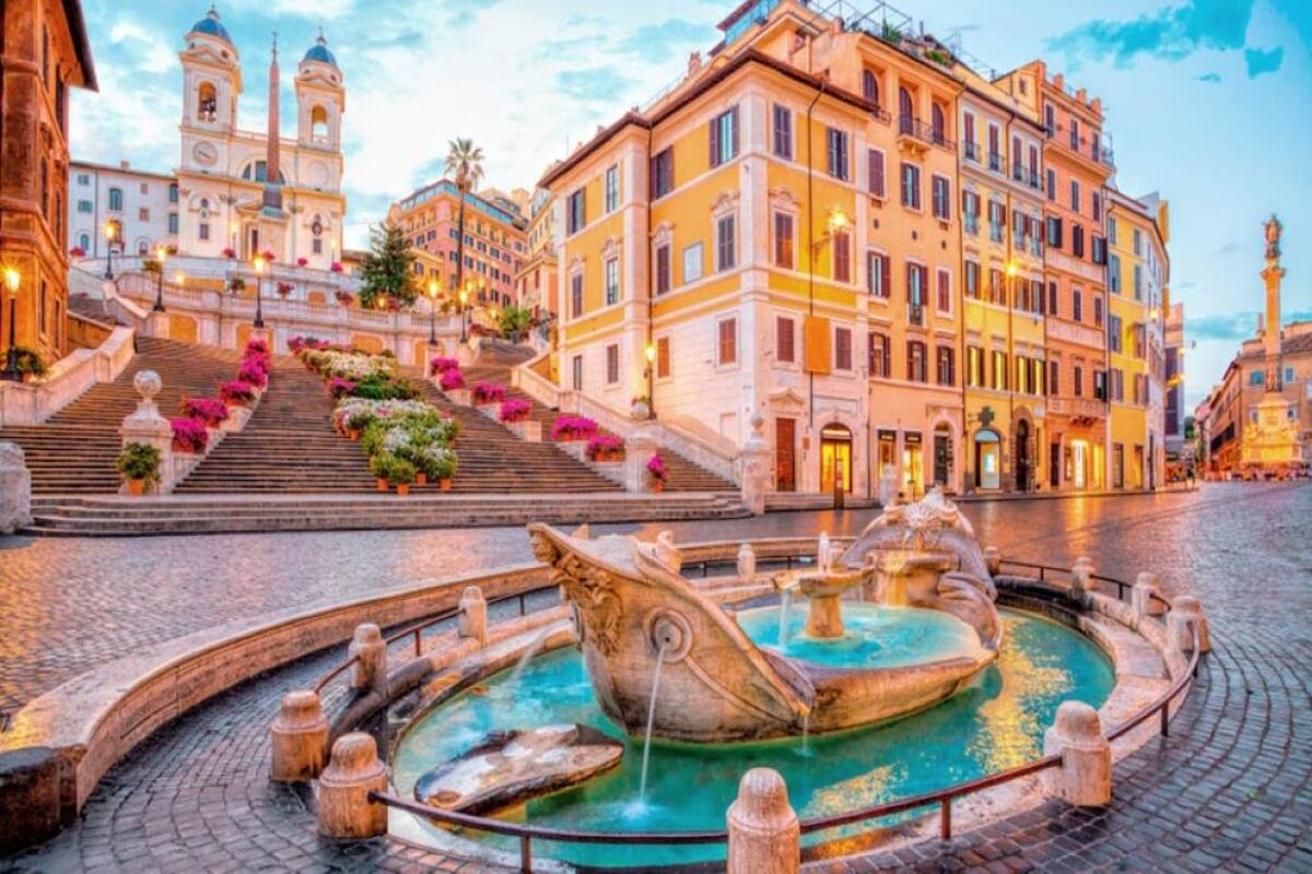 Piazza di Spagna e le sue meraviglie: scopriamo insieme il fiore all'occhiello del centro storico di Roma - 