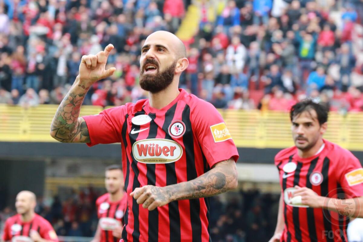 Accadde oggi – Vittoria del Foggia al 95’ contro il Cesena (VIDEO) - Immagine in evidenza: l'ex calciatore del Foggia, Fabio Mazzeo - crediti foto: foggiacalcio1920.it