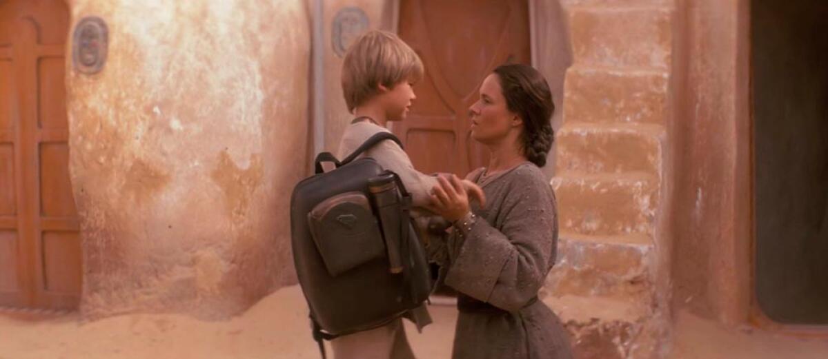 Chi è il padre di Anakin Skywalker? Analisi del suo concepimento - Il piccolo Anakin dice addio alla madre