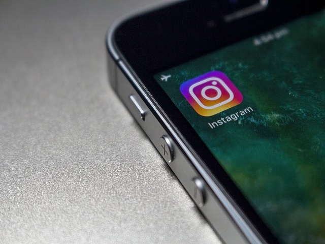 frasi per didascalia instagram