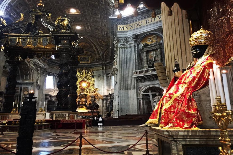 statue di san pietro