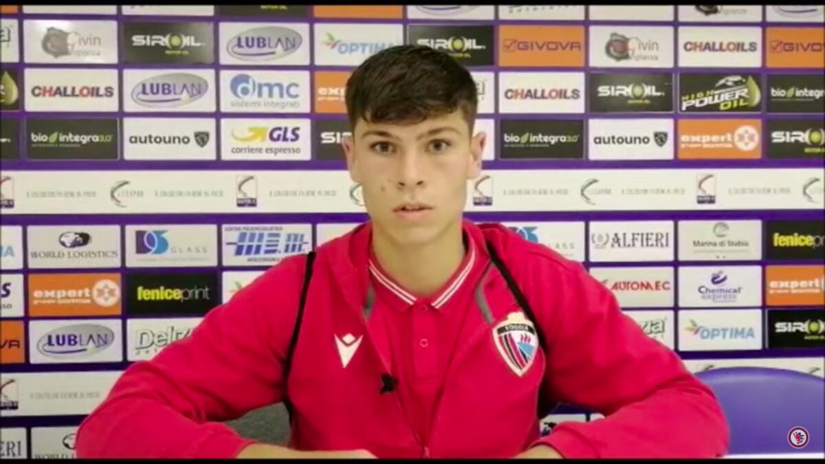 Foggia, Iurato: "Un onore indossare questa maglia" - Immagine in evidenza: Matteo Iurato - crediti foto: canale Youtube ufficiale Calcio Foggia 1920
