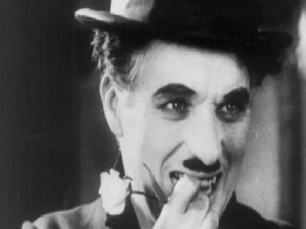 Frasi di Charlie Chaplin: 193 aforismi famosi, citazioni e pensieri del comico che ha fatto la storia della recitazione - 