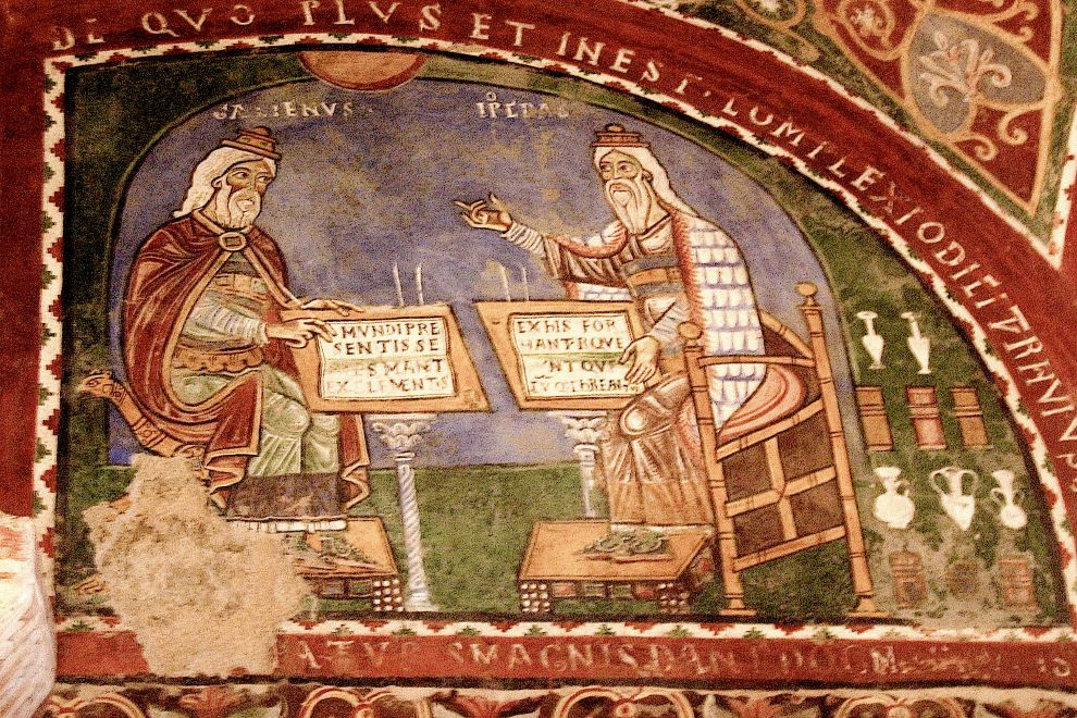si eleva nel foro romano