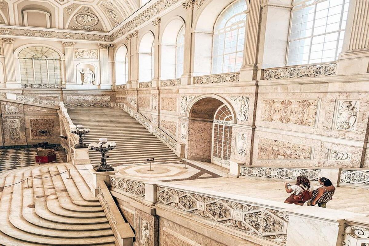Palazzo Reale: informazioni e curiosità sull'antica dimora del Re di Napoli - 