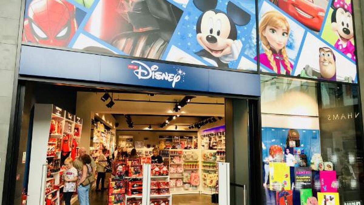 Tutti i Disney Store stanno per chiudere in Italia - Disney Store.
Da: Daily advent