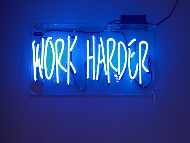 Work Harder (Lavora di più)