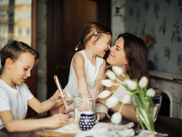 Frasi sull'amore per la mamma: 209 pensieri per dedicarle il tuo amore