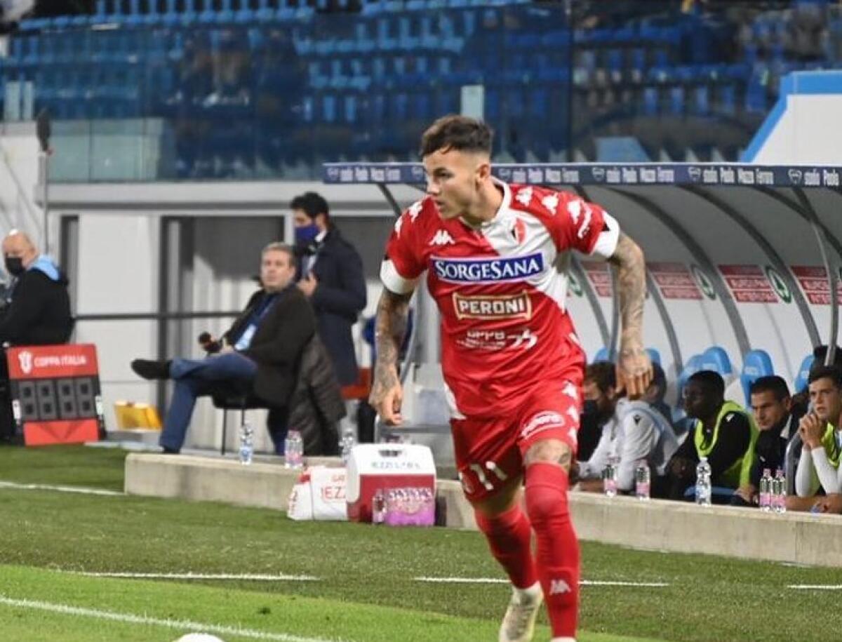 Chi è Eugenio D'Ursi, nel mirino del Foggia - Immagine in evidenza: Eugenio D'Ursi - crediti foto: profilo Instagram del calciatore