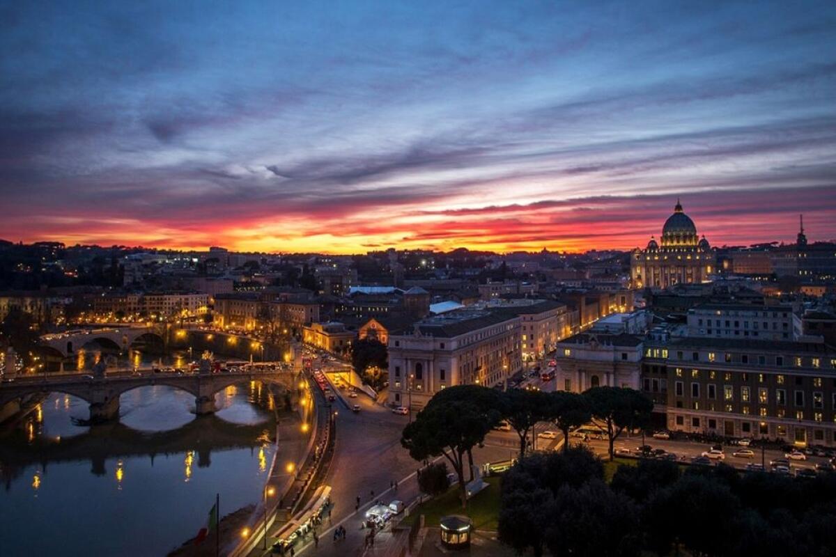 Trastevere: a spasso per il quartiere più conosciuto della Capitale tra artisti di strada, splendide chiese e sapori tutti da scoprire - 