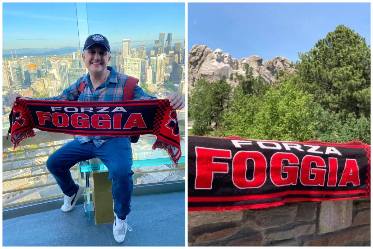 Forza Foggia dagli USA: il tifoso a stelle e strisce (rossonere) - La sciarpa del Foggia sul belvedere del Monte Rushmore, foto di Pino Tredanari per lagoleada.it