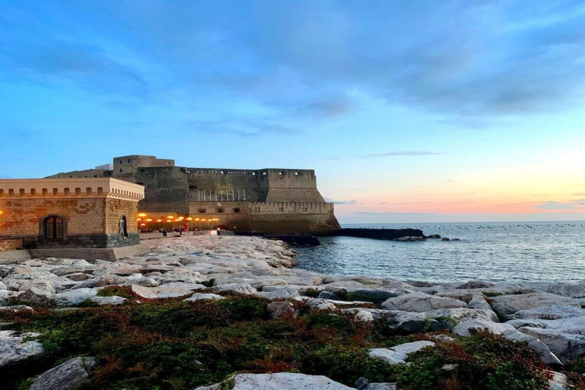 Castel dell'Ovo: storia e curiosità sul castello più antico di Napoli - 