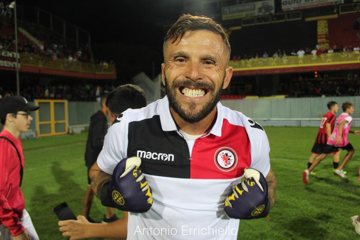 Bomba di mercato: Fumagalli al Seregno? - Immagine in evidenza: Ermanno Fumagalli in Foggia 4-3 Nardò d.c.r. (Coppa Italia Serie D, stagione 2019/2020) - crediti: foto di Antonio Errichiello/lagoleada.it (RIPRODUZIONE VIETATA)
