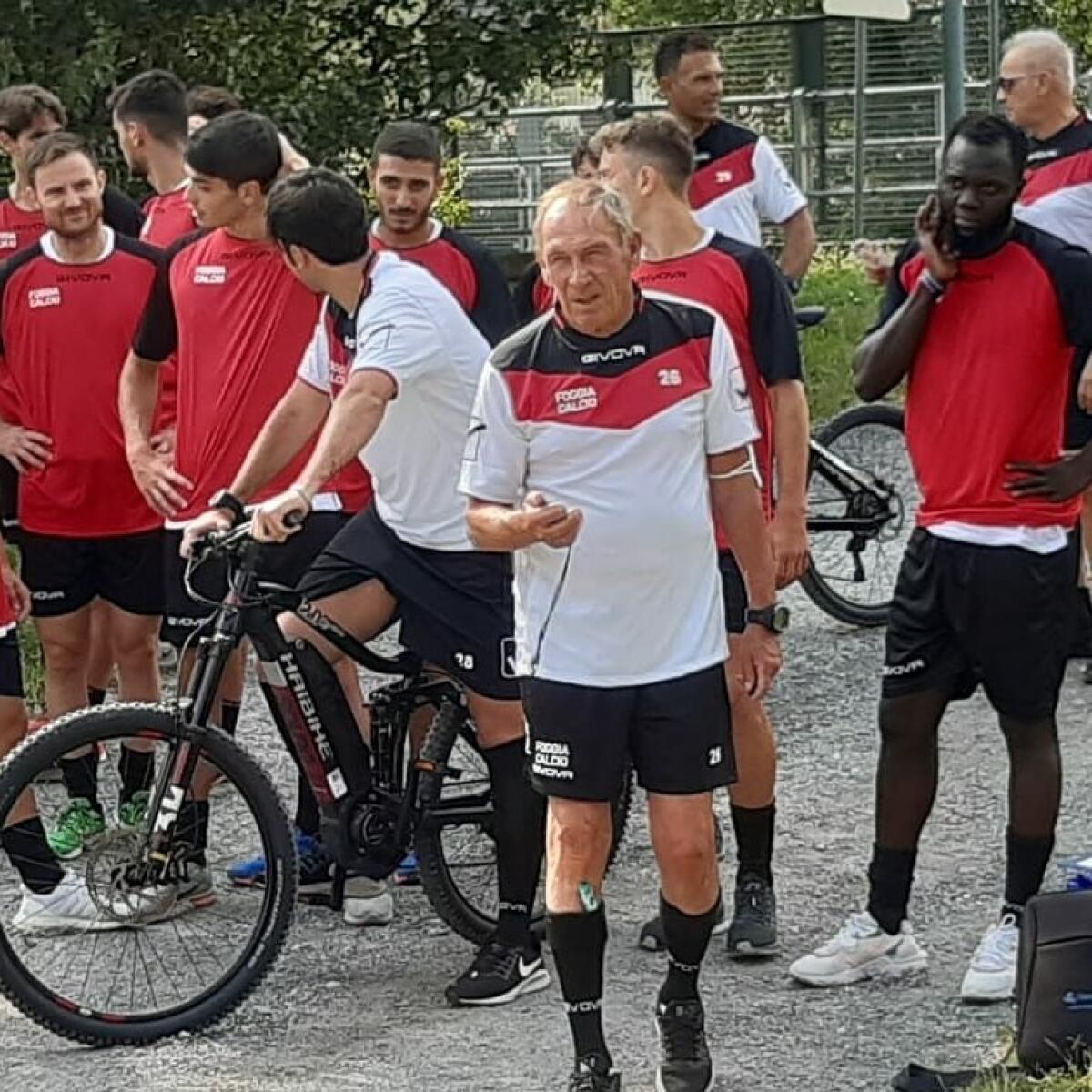 Foggia, partita la stagione dei rossoneri! Le prime immagini dal ritiro - Immagine in evidenza: uno scatto dal ritiro precampionato del Foggia - crediti foto: pagina ufficiale Facebook Calcio Foggia 1920