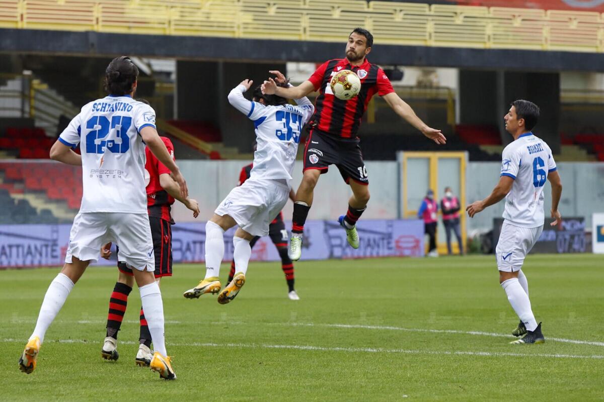 Foggia-Paganese, la probabile formazione dei rossoneri - Immagine in evidenza: uno scatto di Foggia-Paganese 0-1 - crediti foto: foto di Mario Marino