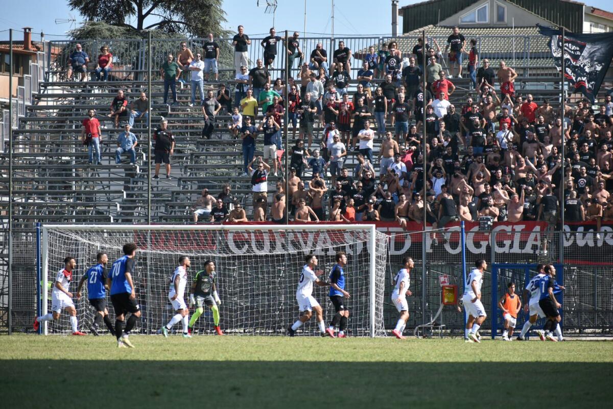 Serie C, la sintesi del CdS sulla 4^ giornata: "Tessiore all'85' fa urlare Zeman" - Immagine in evidenza: uno scatto di Latina 1-1 Foggia (Serie C - girone C, stagione 2021/2022) - crediti: foto di Luigia Spinelli