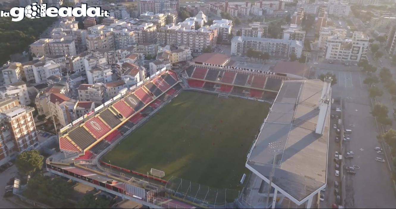 Lo stadio Pino Zaccheria di Foggia, crediti: lagoleada.it - RIPRODUZIONE RISERVATA