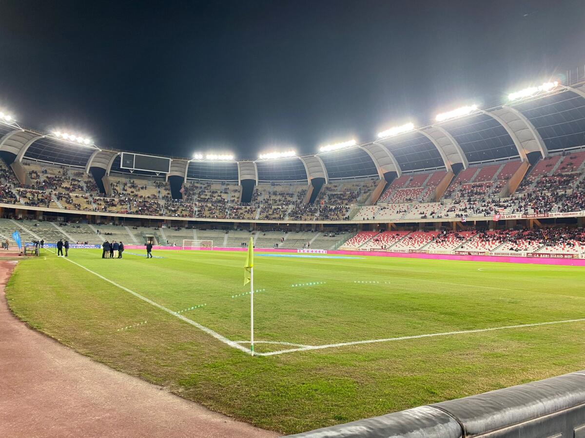 Serie C - girone C, 20.431 spettatori al San Nicola per Bari-Foggia - Immagine in evidenza: lo Stadio San Nicola di Bari - crediti: foto di Luigia Spinelli (RIPRODUZIONE VIETATA)