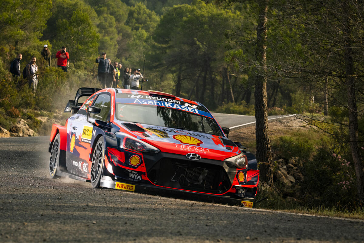 WRC Spagna PS15 - Neuville controlla, Sordo passa Ogier! - 
