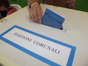 Elezioni amministrative nei piccoli centri, risorgono i soliti schemi patriarcali