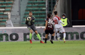 Alastra nella partita contro il Bari