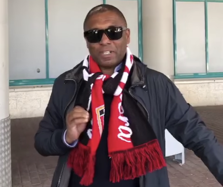 Bryan Roy nel video pubblicato dal Comitato “Rossoneri per sempre”