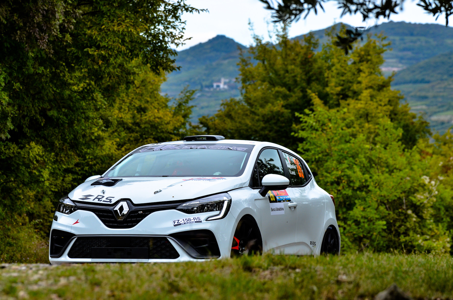 AL RALLY DUE VALLI NICELLI CONQUISTA LA GARA FINALE DELLA STAGIONE DEL CLIO TROPHY ITALIA