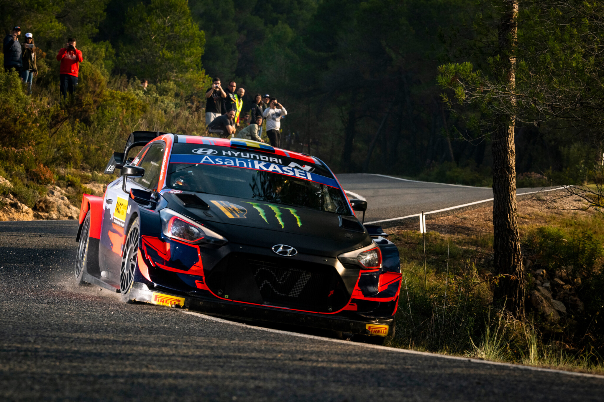 Oliver Solberg e Craig Drew attualmente settimi e in lotta con Greensmith-Patterson (Red Bull Content Pool)