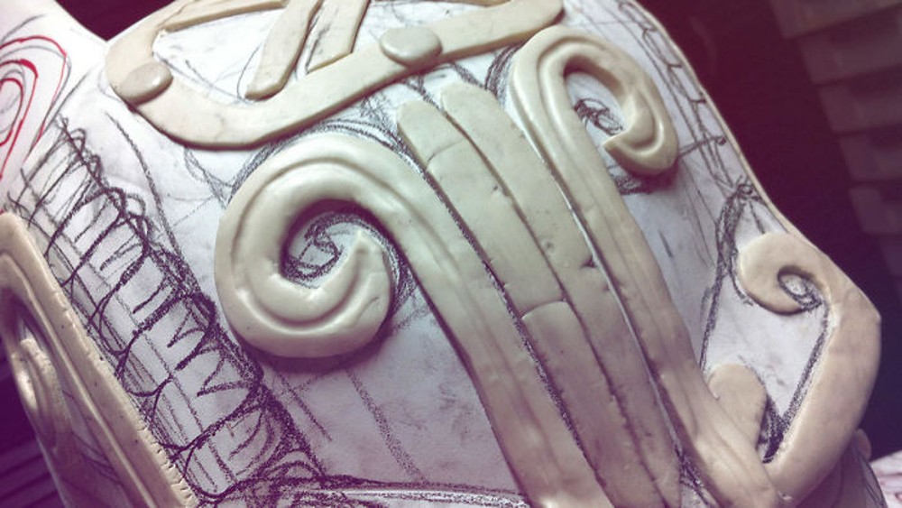 Dettaglio sulla maschera creata dall'artista messicano KimbalCredits: Credits: behance.net