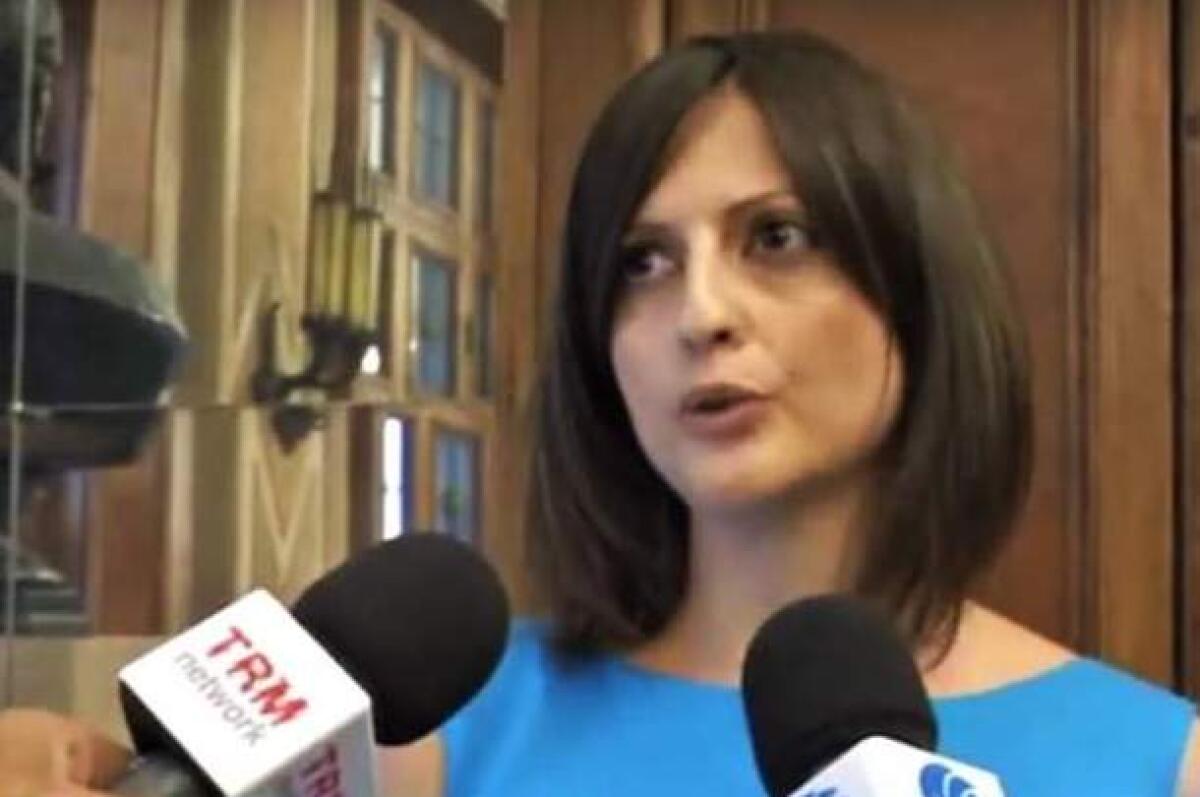 La scure di Michela: "La 'vecchia guardia' PD/ex PD ha avuto quello che meritava" - Michela Mastroluca: "Un partito che in 20 anni non è riuscito a formare e a far crescere tra le sue fila qualcuno che oggi fosse stato in grado di raccogliere su di sé quella sfida è un partito che ha fallito"