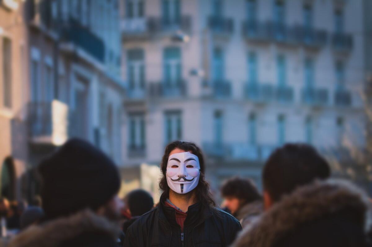 La maschera di Guy Fawkes: le origini dietro il volto di "V per Vendetta" - Credits: Nicolas Hell via Flickr