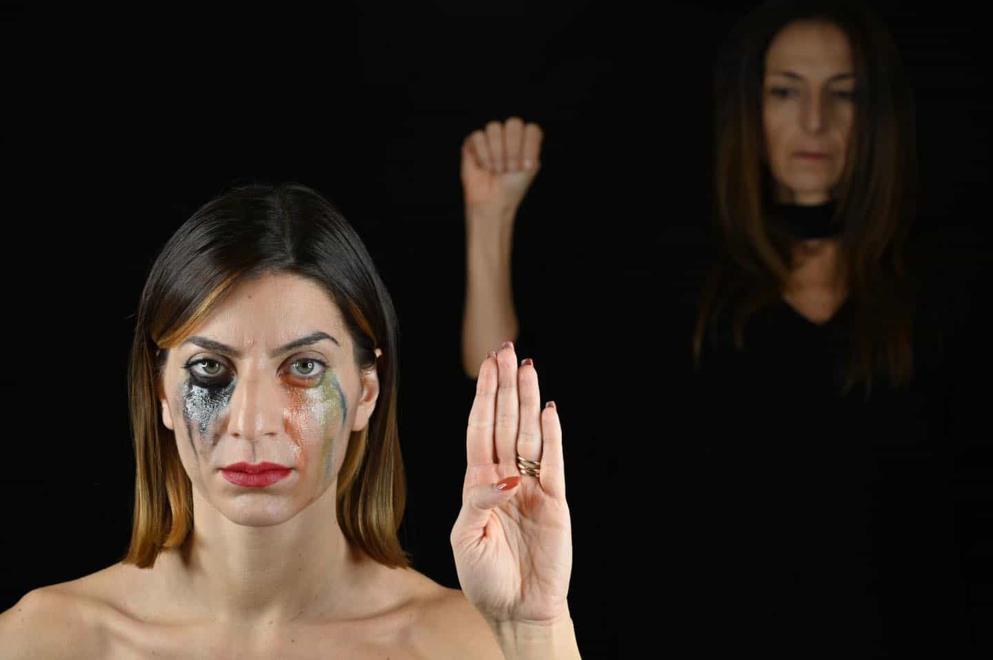 "Il rumoroso silenzio delle donne"